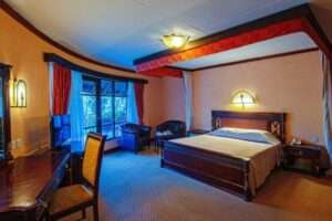 top floor roomE860F9A3 57D3 1CBA 9D41 BAE7D93C4BBE