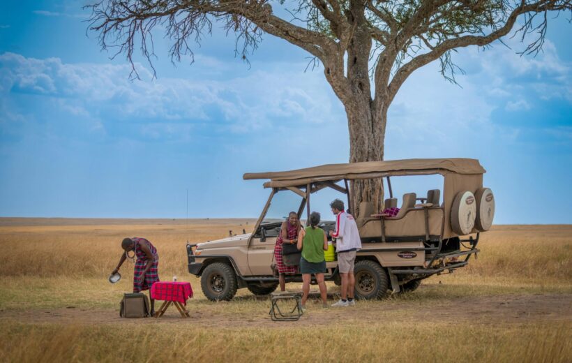 Meektrails Safaris | Best Kenya Safari Tours 8 7-Day Masai Mara, Amboseli, Naivasha, Hell's Gate, Nakuru