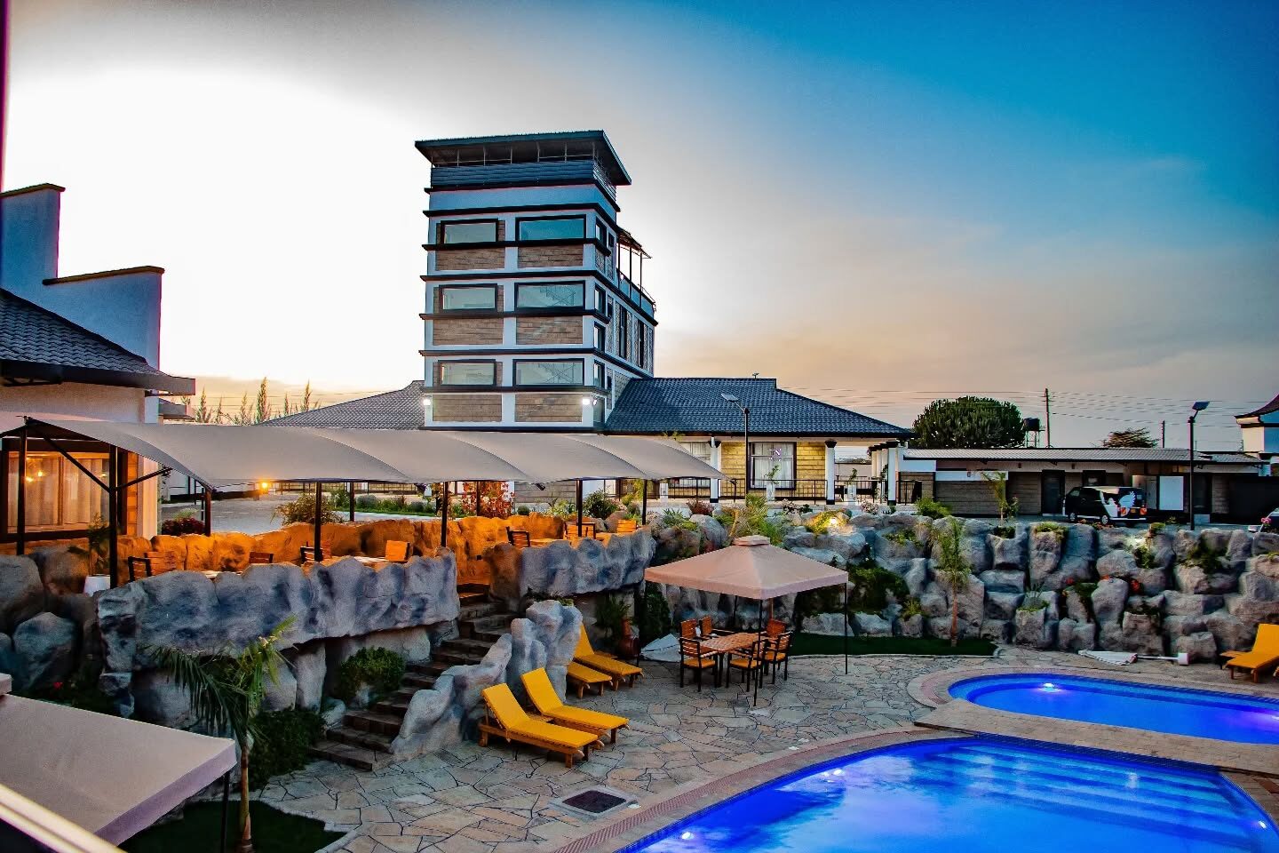 avian court hotel naivasha