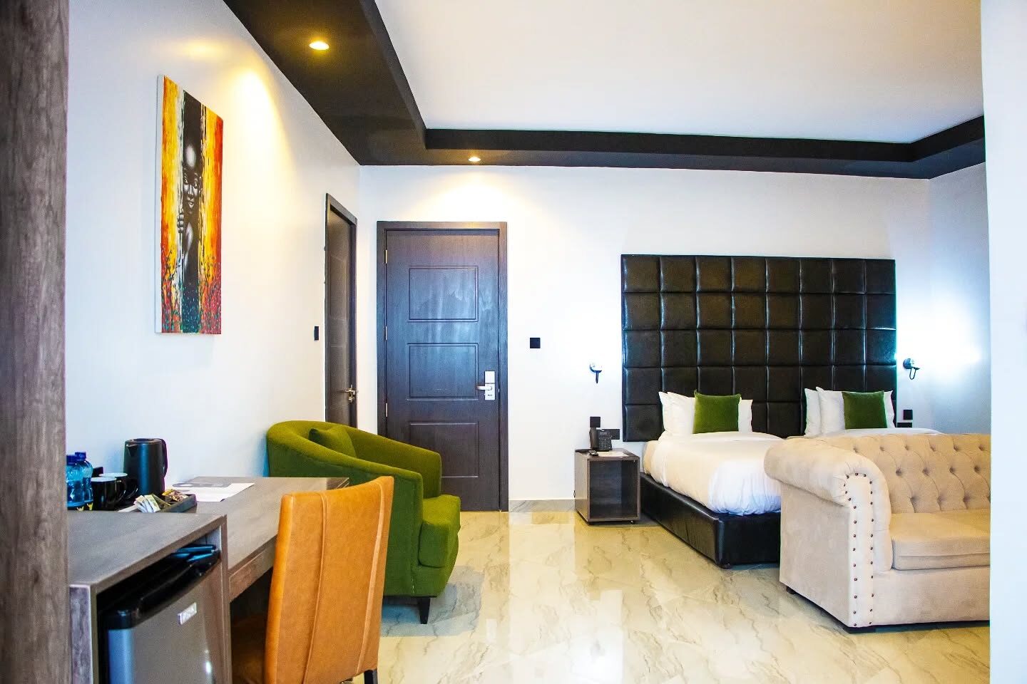 Avian Court Hotel 1 avian