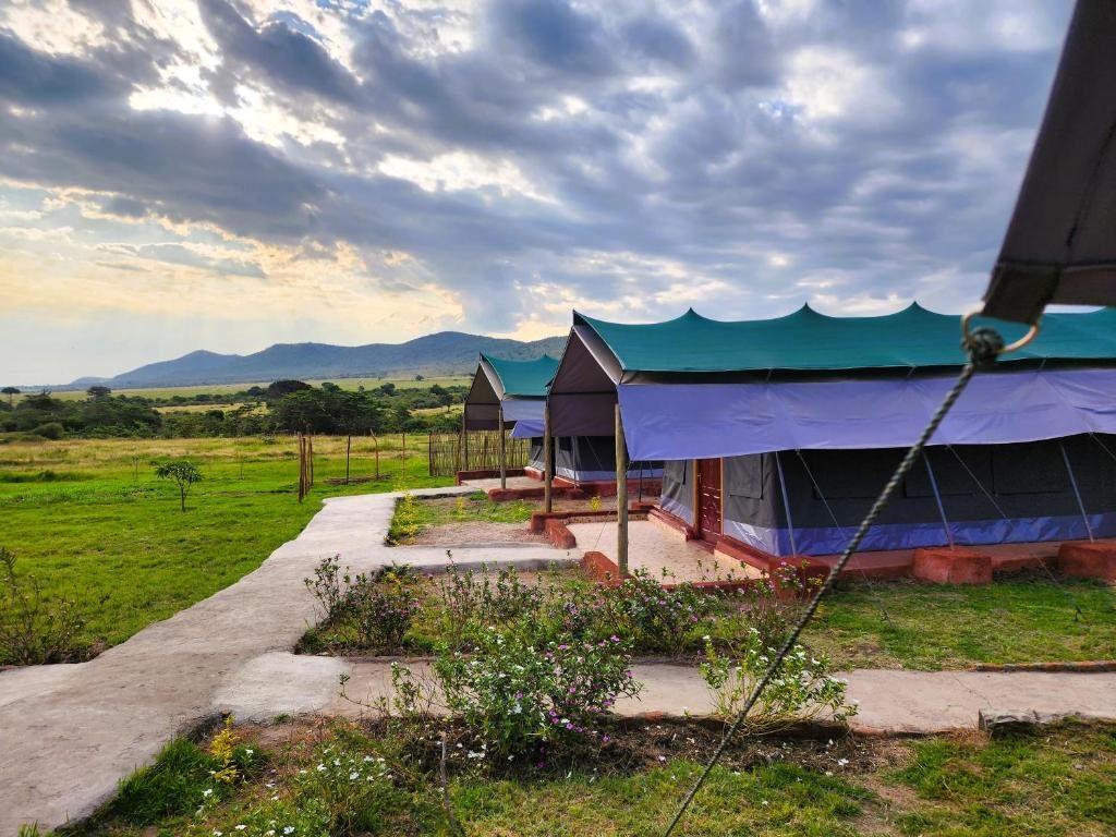endeem mara resort accommodation
