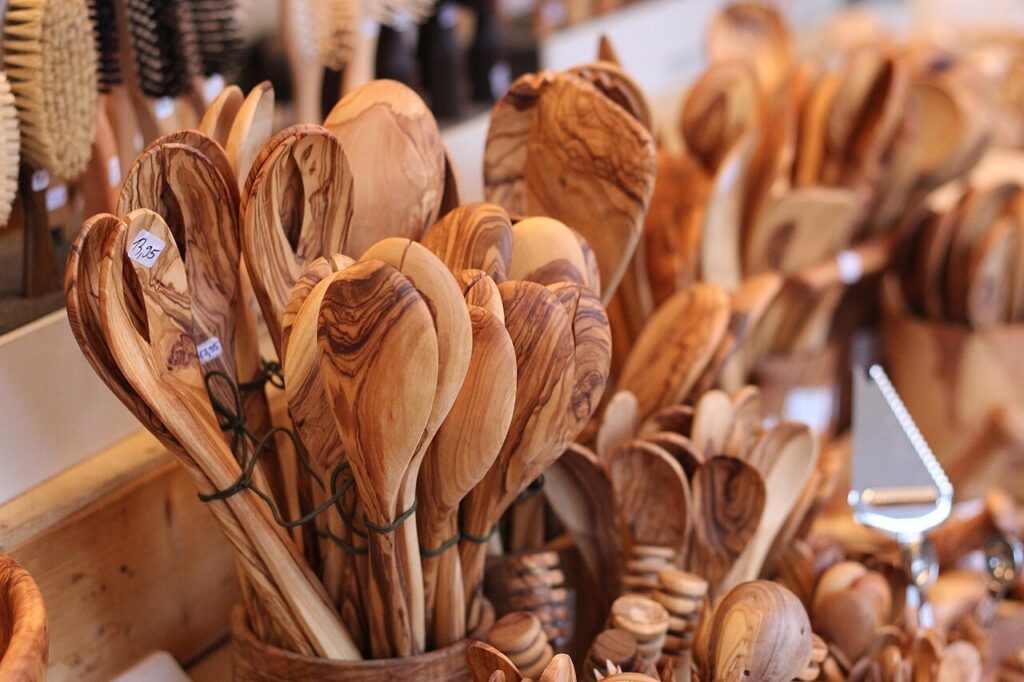 10 Best Souvenirs to Bring Home From Your Kenya Safari 9 Wooden spoons