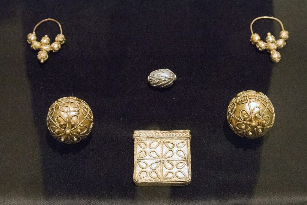 10 Best Souvenirs to Bring Home From Your Kenya Safari 5 brass jewellery